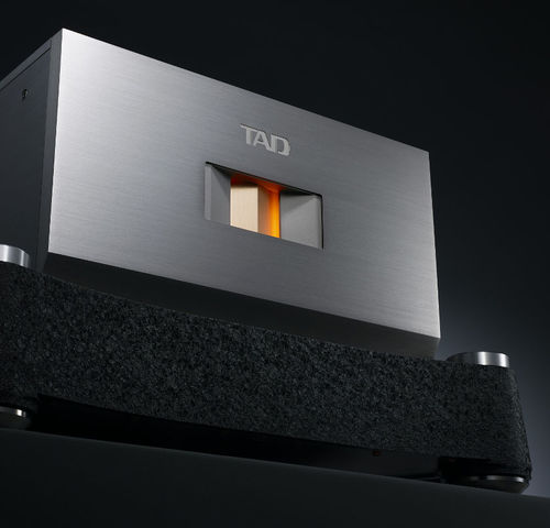 TAD M700 Power Amplifier