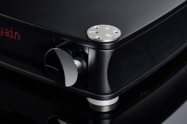 Aavik Series Amplifier, DAC, Streamer & RIAA