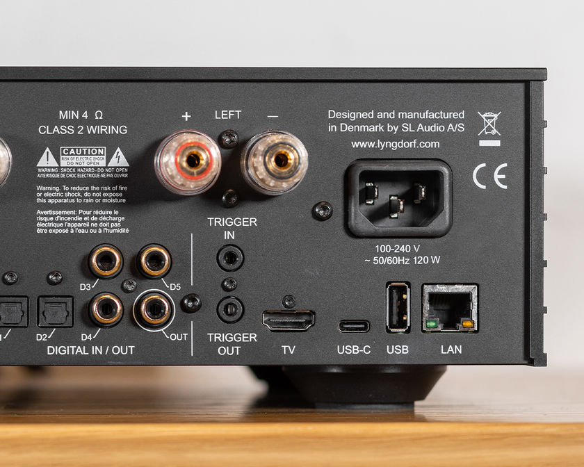 Lyngdorf TDAI-2210 streaming amplifier