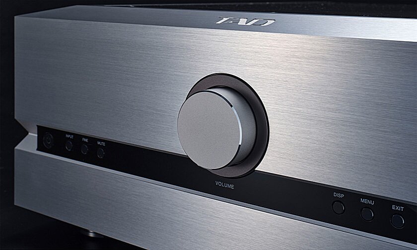 TAD A1000 Integrated Amplifier